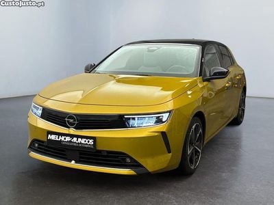 Usado Opel Astra Elegance 130 HP (95 kW) 2023 Amarelo Citadino