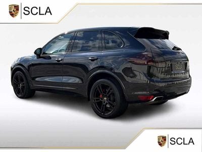 Preto Usado 2010 Porsche Cayenne SUV | € 33.000 (Preço elevado)