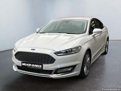 Branco Usado 2017 Ford Mondeo Vignale Sedan | € 22.500