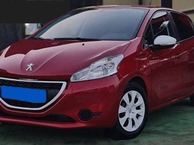 Outra Usado 2015 Peugeot 208 Access Citadino | € 8.900 (Preço elevado)