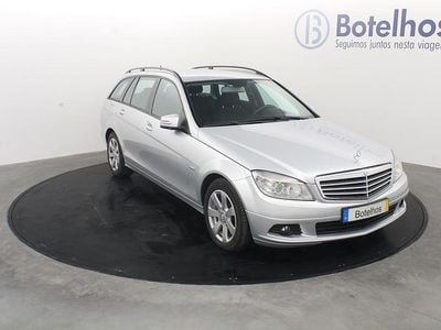 Usado Mercedes C200 Classic 136 HP (100 kW) 2011 Cinza Carrinha
