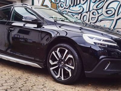 usado Volvo V40 CC Momentum - 2.0 Diesel - Apenas 1 Dono