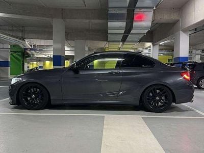 BMW 225