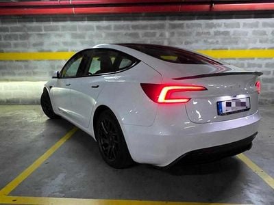 Branco Usado 2024 Tesla Model 3 Standard Range Sedan | € 32.950 (Bom preço)