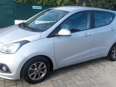 Cinzento Usado 2015 Hyundai i10 Citadino | € 9.300 (Preço elevado)