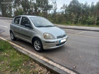 usado Toyota Yaris 1.0 vvti