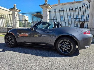 Usado Mazda MX5 131 HP (96 kW) 2017 Cinzento Cabrios