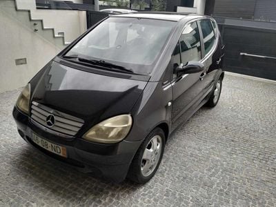 Usado Mercedes A170 90 HP (66 kW) 1999 Cinzento Citadino