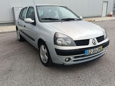 Usado 2003 Renault Clio II Sedan | € 1.850 (Preço justo)
