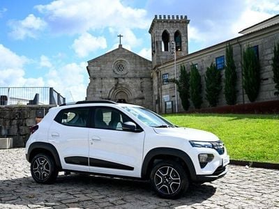 Branco Usado 2023 Dacia Spring Essentiel Citadino | € 18.500