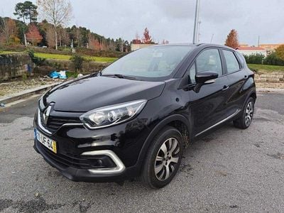 Usado Renault Captur 90 HP (66 kW) 2018 Preto SUV