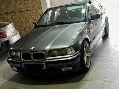 Usado 1993 BMW 325 Sedan | € 3.500