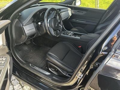 Usado Jaguar XF 180 HP (132 kW) 2019 Sedan