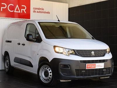 Branco Usado 2023 Peugeot Partner Monovolume | € 17.500 (Preço elevado)