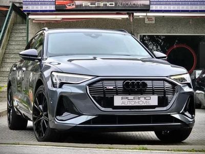 Usado Audi e-tron S-Line 230 kW (313 HP) 2020 Cinza escuro SUV