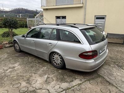 Usado 2004 Mercedes E220 | € 3.650
