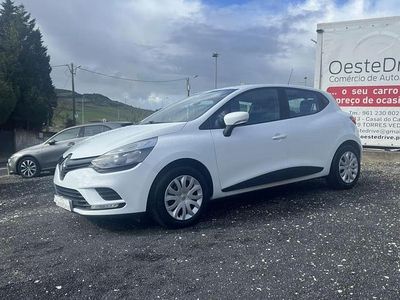 Branco Usado 2016 Renault Clio IV Zen Citadino | € 10.490 (Preço justo)