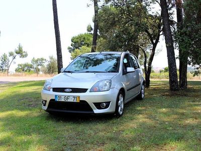 Usado 2008 Ford Fiesta Sedan | € 5.250 (Caro)