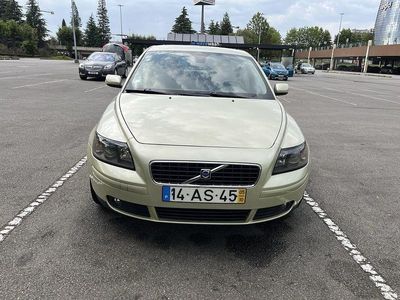 Volvo S40