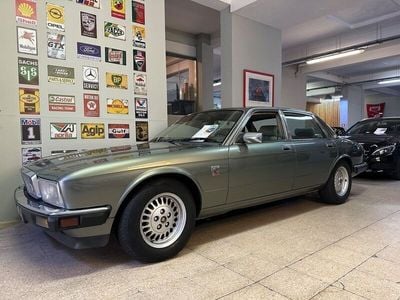 Verde escuro Usado 1990 Jaguar XJ Sedan | € 14.500