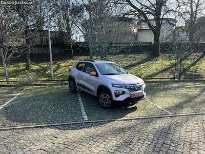 Usado Dacia Spring Comfort Plus 33 kW (45 HP) 2021 Cinza Citadino