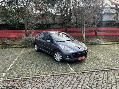 Usado Peugeot 207 95 HP (69 kW) 2010 Cinza