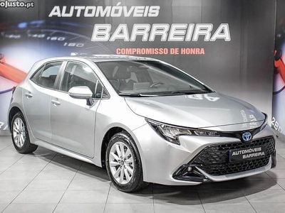 Cinza Usado 2025 Toyota Corolla Comfort Sedan | € 29.500 (Preço justo)