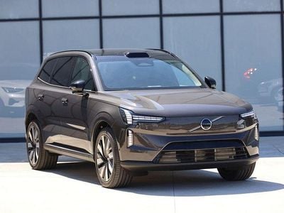 Cinzento Novo 2025 Volvo EX90 Core SUV | € 76.873