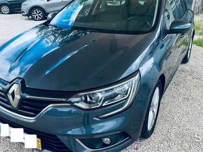 Usado Renault Mégane IV Dynamique 92 HP (67 kW) 2018 Cinzento