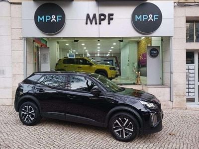 Cinzento Usado 2024 Peugeot 2008 SUV | € 19.990 (Preço justo)