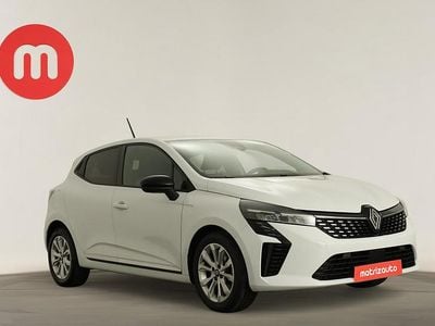 Branco Usado 2024 Renault Clio V Evolution | € 17.499 (Preço justo)