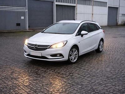 Usado Opel Astra 105 HP (77 kW) 2017 Sedan