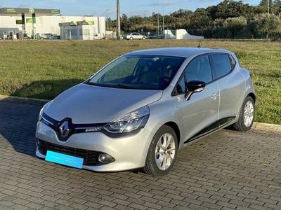 Cinza prata Usado 2016 Renault Clio IV LIMITED | € 11.750 (Bom preço)