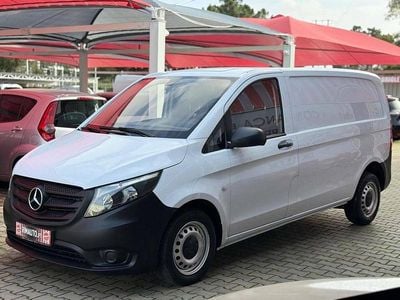 Branco Usado 2020 Mercedes Vito Van | € 17.890
