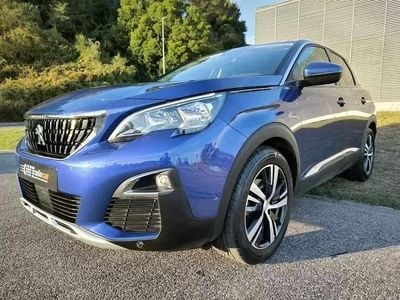 Usado Peugeot 3008 Allure 130 HP (95 kW) 2018 Azul SUV