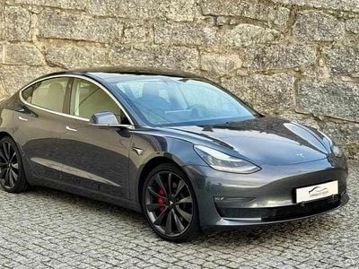 Cinzento Usado 2020 Tesla Model 3 Performance Sedan | € 25.990 (Preço justo)
