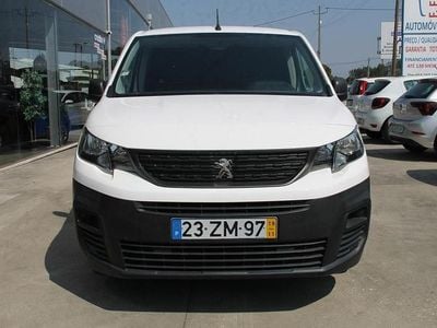Branco Usado 2019 Peugeot Partner Monovolume | € 13.000 (Preço justo)