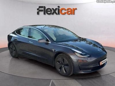 Cinza Usado 2019 Tesla Model 3 Sedan | € 24.490 (Preço justo)