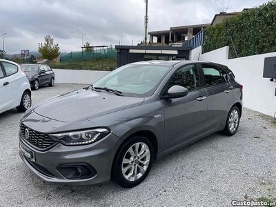 Cinza Usado 2018 Fiat Tipo Easy Sedan | € 8.250 (Preço justo)