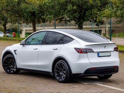 Usado 2023 Tesla Model Y SUV | € 33.990 (Preço justo)