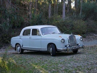 Usado Mercedes 220 114 HP (83 kW) 1956 Branco Sedan