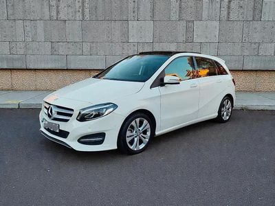 Branco Usado 2014 Mercedes 200 Urban Citadino | € 15.500