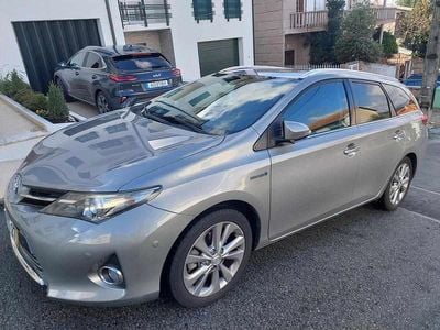 Cinzento Usado 2015 Toyota Auris Citadino | € 13.950 (Preço elevado)