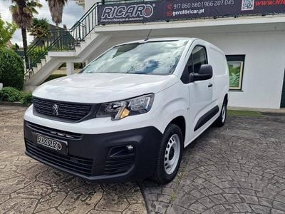 Branco Usado 2021 Peugeot Partner Monovolume | € 12.000 (Preço justo)