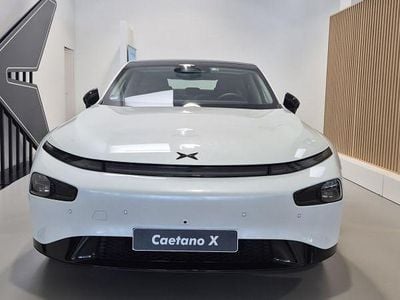 Usado XPENG P7 347 kW (473 HP) 2025 Branco Sedan