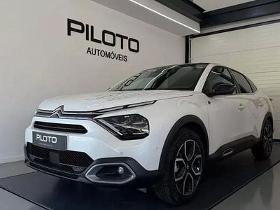 Usado Citroën e-C4 Shine 100 kW (136 HP) 2023 Branco Sedan