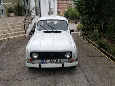 Renault R4