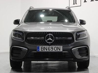 Mercedes GLB180