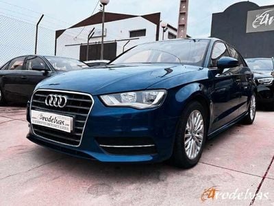 Usado Audi A3 Sportback 115 HP (84 kW) 2016 Azul Citadino