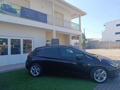 Usado Opel Astra 136 HP (100 kW) 2017 Preto